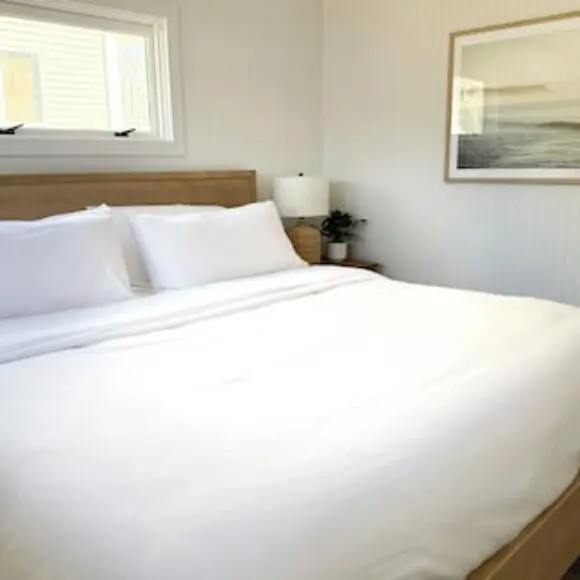 The Greenport Beach Cottage: 3 Min Walk To Beach 3 Min Drive To Town | hotel New York City | Trivago