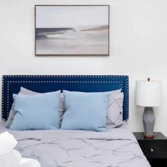 Stylish Retreat 1BR Condo w/ Patio Chic Downtown | hotel Toronto | Trivago