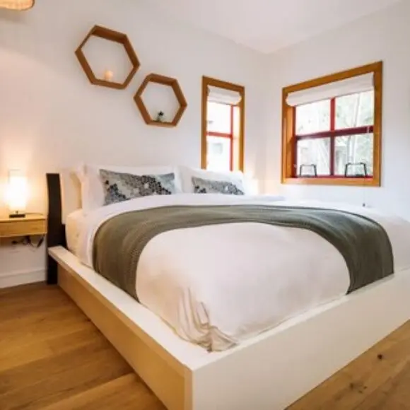 Luxury Townhouse: Ski In Near Lost Lake | hotel Vancouver | Trivago