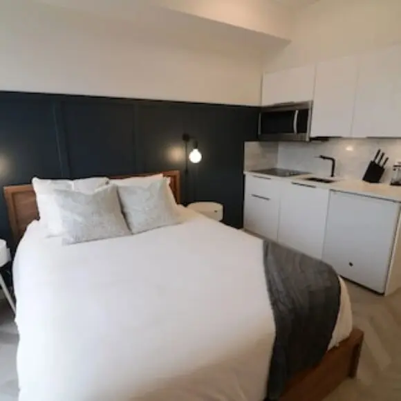 Modern Whistler Village Studio With Mountain Views | hotel Vancouver | Trivago
