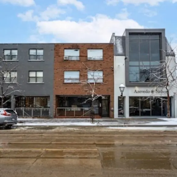 Cozy Condo Between Little Italy and Trinity Bellwoods – Casa Hotels College | hotel Toronto | Trivago