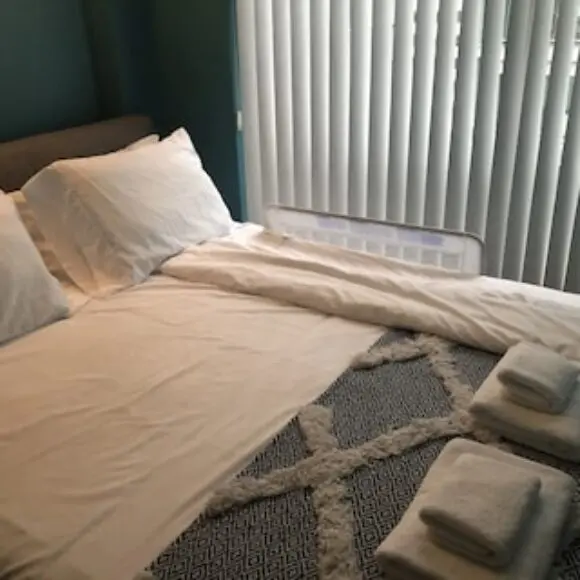 Modern Coal Harbour Apartment: 3 Bed + 2 Bath + Parking | hotel Vancouver | Trivago