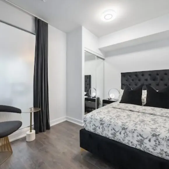 Newly Listed: Brand New Yorkville Executive Suite | hotel Toronto | Trivago