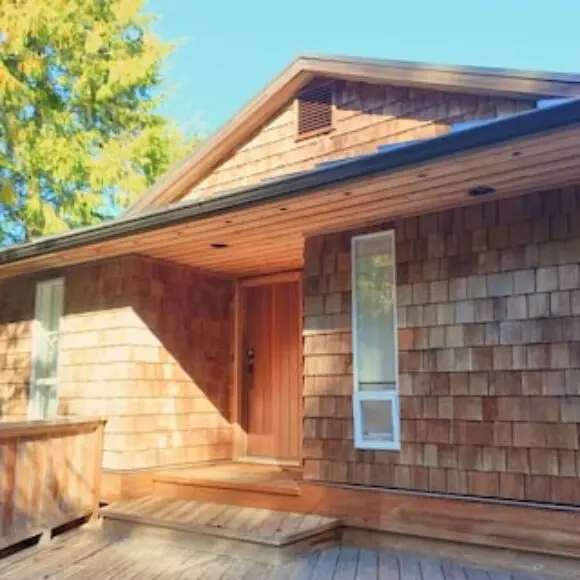 Tonquin Beach House – EV Charger Wood Fireplace Steps from beach | hotel Vancouver | Trivago