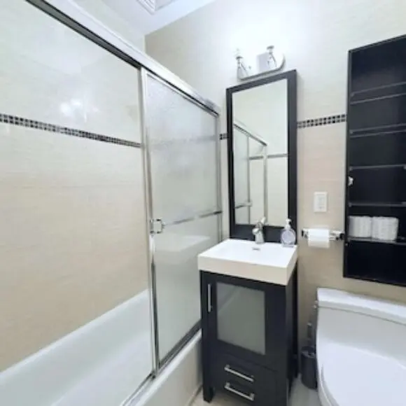 4 Beds W/ Balcony – Steps From Empire State Building | hotel New York City | Trivago