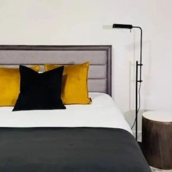 Modern King Room Private Ensuite Vancouver West | hotel Vancouver | Trivago