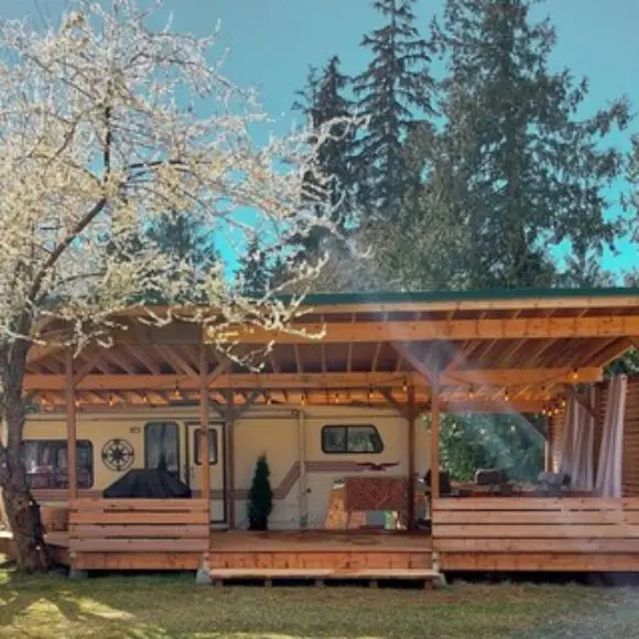 Frolander Bay Resort – Glamping Trailer | hotel Vancouver | Trivago