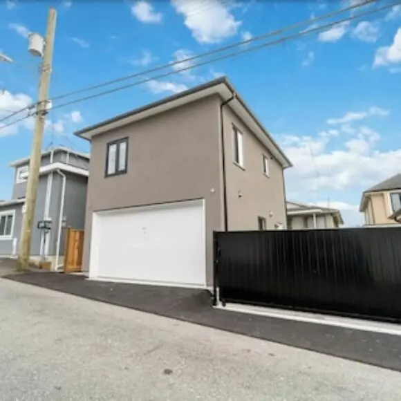 Charming 2 BR Lane way home | hotel Vancouver | Trivago