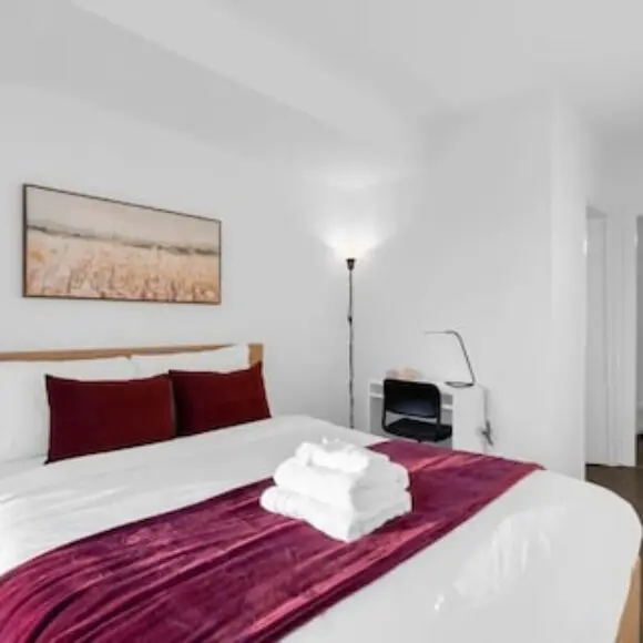 Luxe Suites – Eaton Centre / Dundas Square | hotel Toronto | Trivago