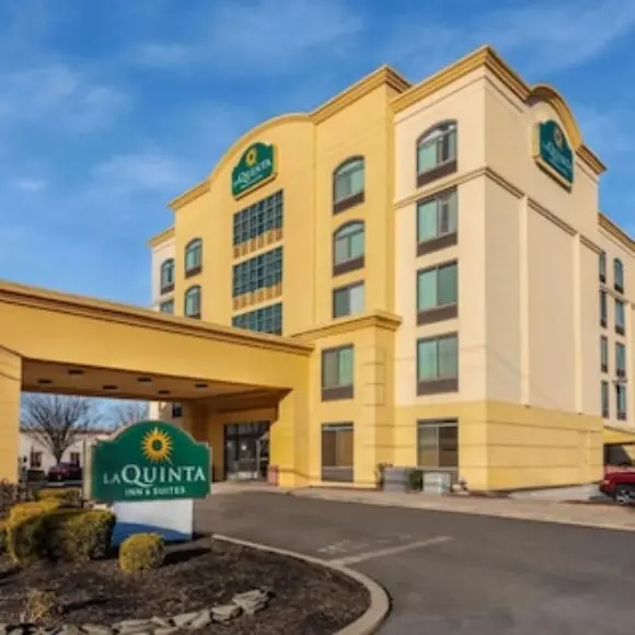 La Quinta Inn & Suites by Wyndham Garden City | hotel New York City | Trivago