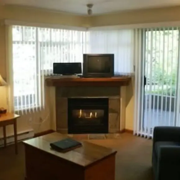 Convenient Village Location Free Parking & Wifi Jet Tub Ground Floor | hotel Vancouver | Trivago