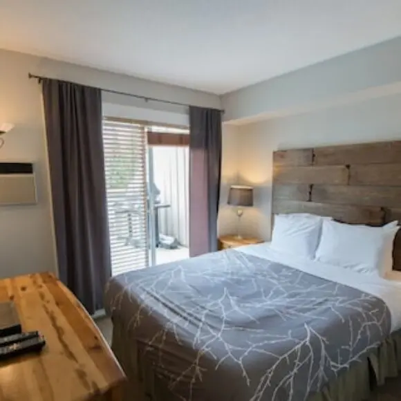 Private Hot Tub Bbq Fully Renovated Pool Free Parking In The Village | hotel Vancouver | Trivago