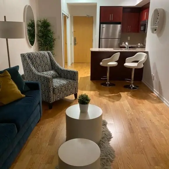 Toronto CN Tower Maple Leaf Square Luxurious 2 Bedroom Condo | vacation home Toronto | Booking.com