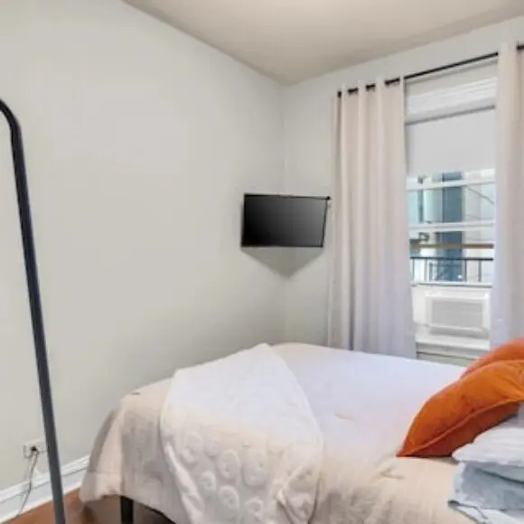 Charming 3-bedroom Apartment In Brilliant New York With Wifi Ac | hotel New York City | Trivago
