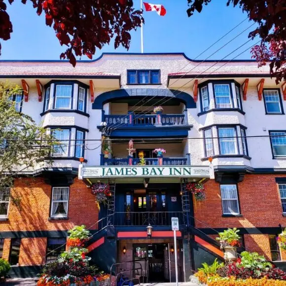 James Bay Inn Hotel, Suites & Cottage | hotel Vancouver | Booking.com