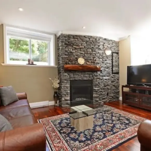 Upscale Character Home with Luxurious Amenities | hotel Vancouver | Trivago
