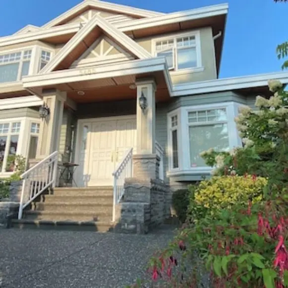 7 Bedrooms in the Heart of Vancouver | hotel Vancouver | Trivago