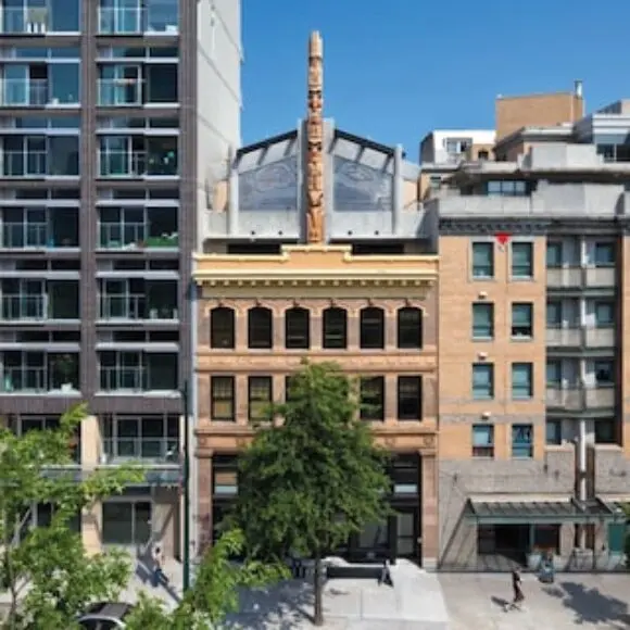 Skwachàys Lodge | hotel Vancouver | Trivago