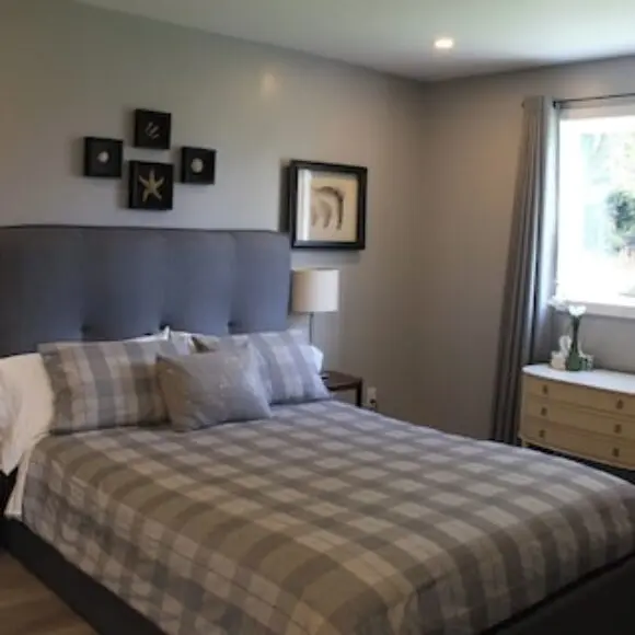 Seaside Retreat-steps To Hot Tub kayaks & Trails | hotel Vancouver | Trivago