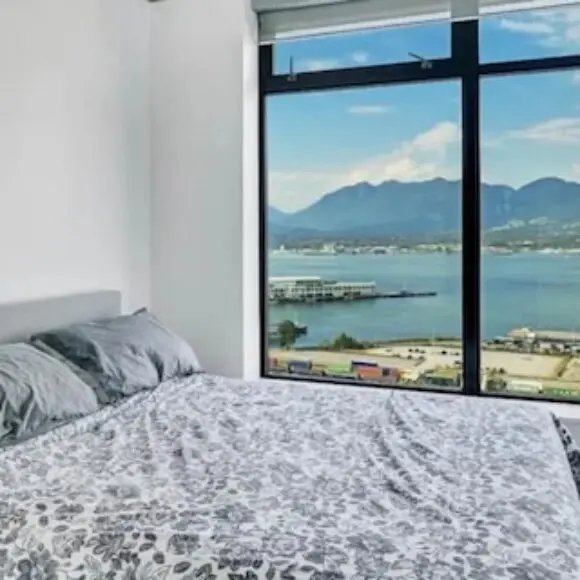 Infinite blue | hotel Vancouver | Trivago