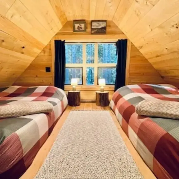 Hand Built Pet Friendly & Nestled In The Woods. | hotel Vancouver | Trivago