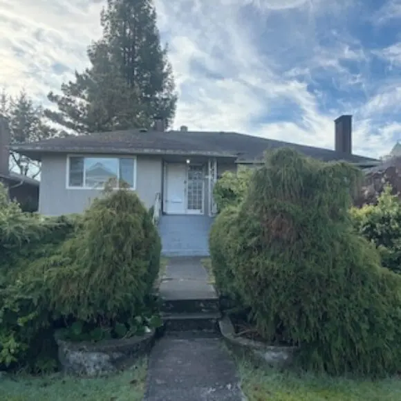 Charming Bright 3BR House – Upper Level Suite | hotel Vancouver | Trivago