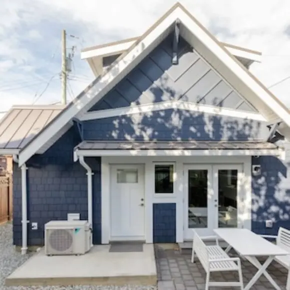Luxury Laneway House near VGH Children’s Hospital BC Place for FIFA & Downtown | hotel Vancouver | Trivago