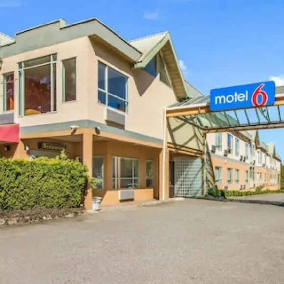 Motel 6 Surrey BC | hotel Vancouver | Trivago