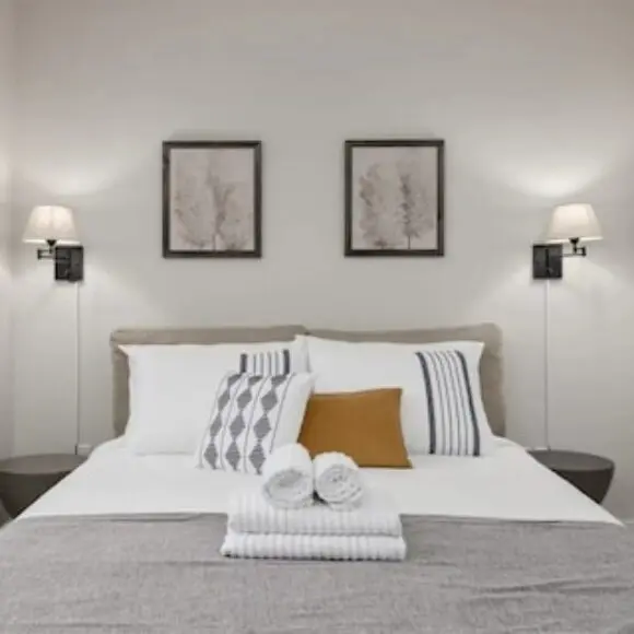 Luxury home near DT and YVR w/ 2 indoor parking | hotel Vancouver | Trivago