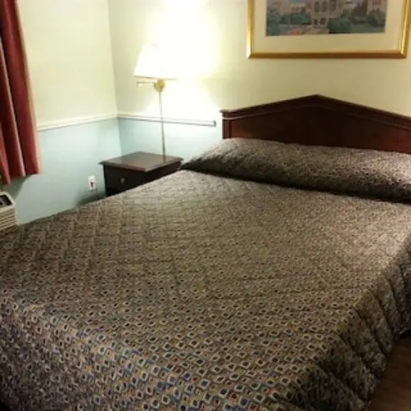Queensway Motel | hotel Toronto | Trivago