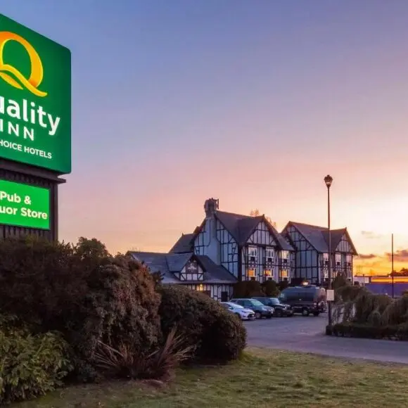 Quality Inn Waddling Dog | hotel Vancouver | Booking.com