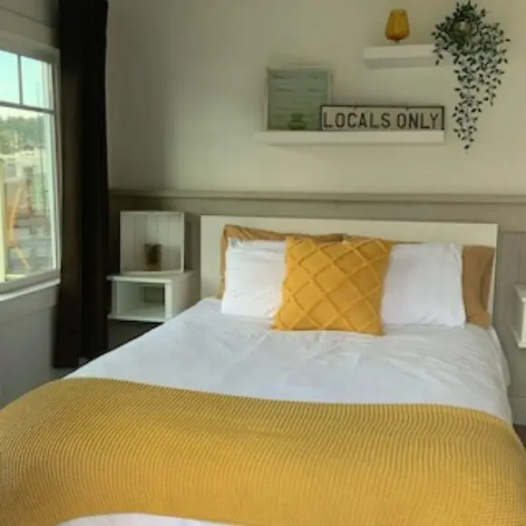 Welcome To The Ocean Front Cowibbean Cottage | hotel Vancouver | Trivago