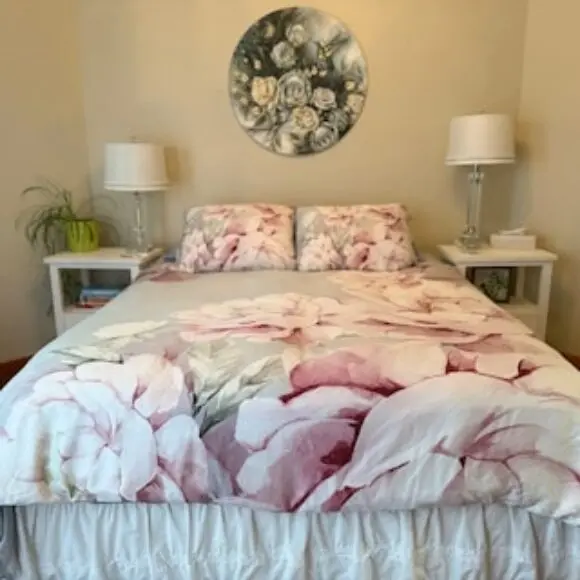 Beautiful Queen Suite Near Castle City & Beach | hotel Vancouver | Trivago