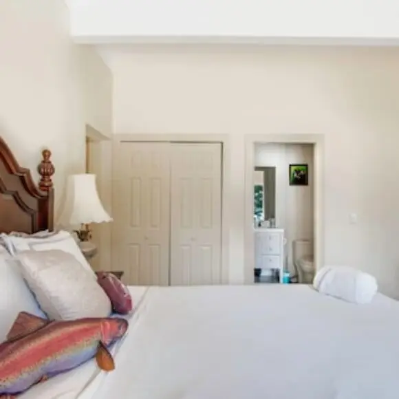 Oceanfront Getaway | hotel Vancouver | Trivago