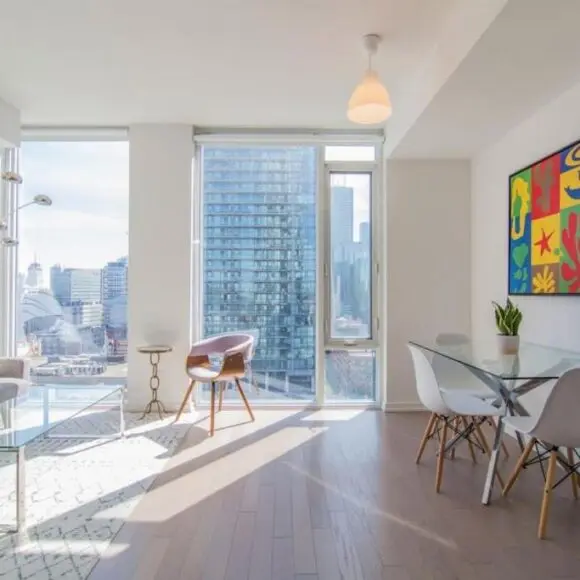 Cozy 1 BR Air mattress CN Tower Ent District MTCC | vacation home Toronto | Booking.com