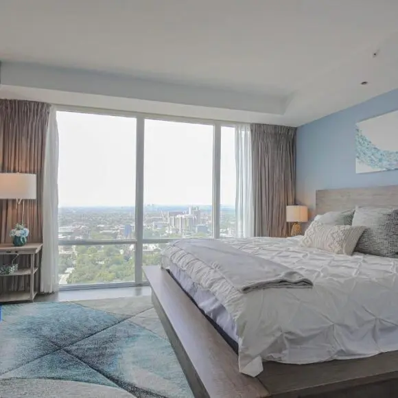 Luxury view in Toronto Downtown 3 Bedroom 2.5 Bathroom 1 Parking | vakantiehuis Toronto | Booking.com