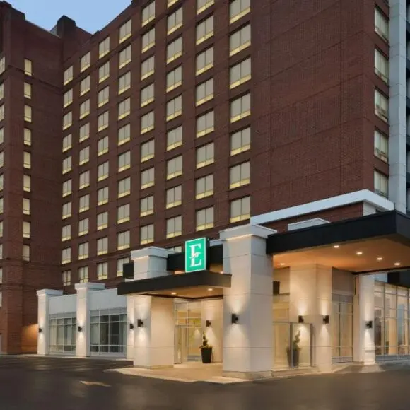 Embassy Suites By Hilton Toronto Airport | hotel Toronto | Booking.com