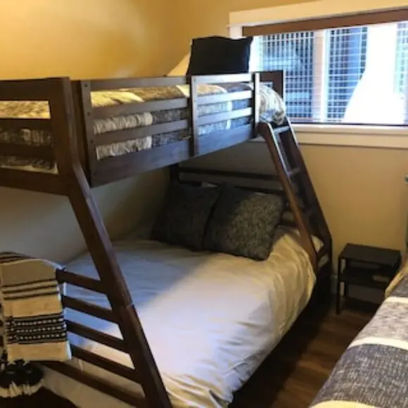 #218 – Cedar Peaks Cottage | hotel Vancouver | Trivago