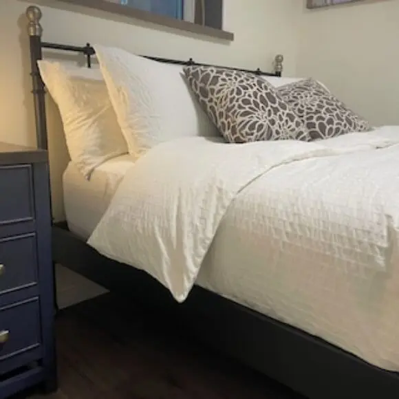Spacious Comfortable 2br 2bath 1den Port Moody | hotel Vancouver | Trivago