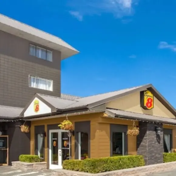 Super 8 by Wyndham Duncan | hotel Vancouver | Trivago