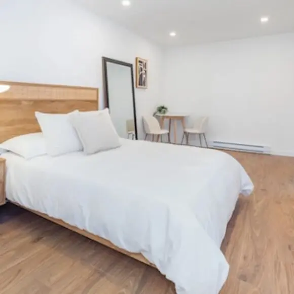 Modern Bright Clean 2 Bedroom Suite – Great Location! | hotel Vancouver | Trivago