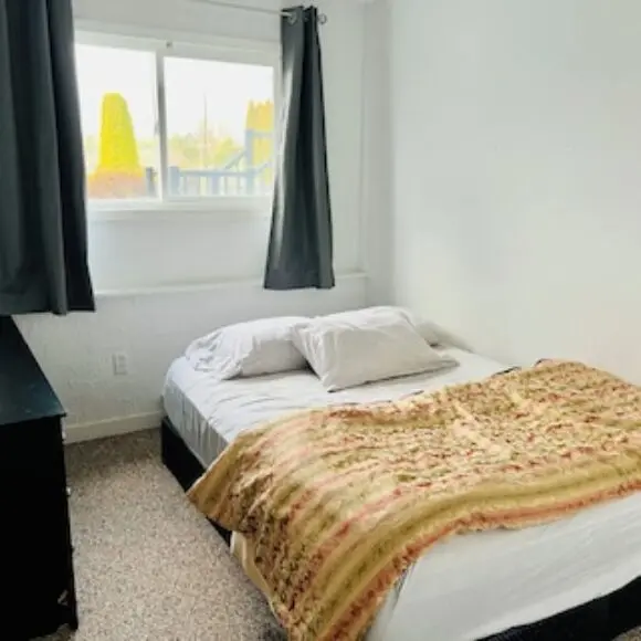 Bright & Centrally Located Grd Lvl Suite 2bdm1btm. All Attraction Within 15 Mins | hotel Vancouver | Trivago