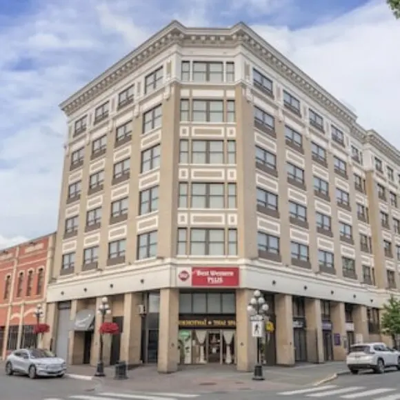 Best Western Plus Carlton Plaza Hotel | hotel Vancouver | Trivago