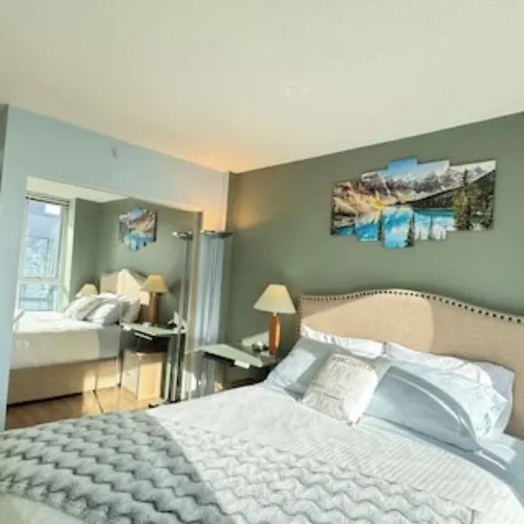 Downtown 2 Bedrooms / 2 Bathrooms High-rise Amazing View+pool+gym+ Free Parking | hotel Vancouver | Trivago