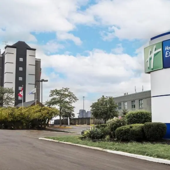 Holiday Inn Express Toronto-North York by IHG | hotel Toronto | Booking.com