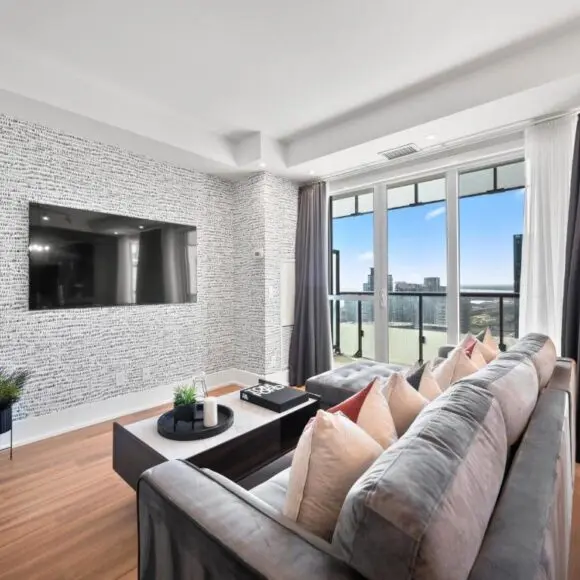 Stylish One Bedroom Suite – Entertainment District Toronto | vacation home Toronto | Booking.com