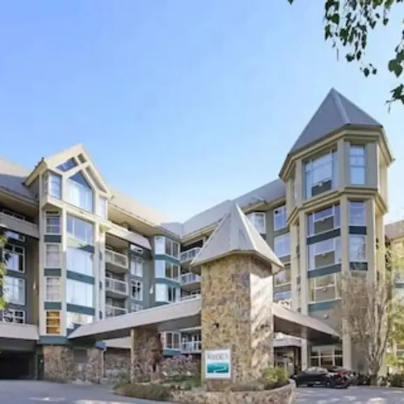 Contemporary Renovation – Ski In Ski Out | hotel Vancouver | Trivago