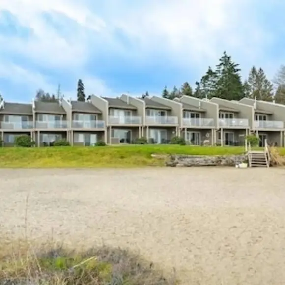 Oceanfront Loft – amazing views! | hotel Vancouver | Trivago