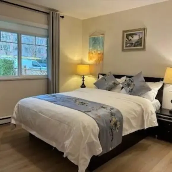 Coquitlam Center Comfortable Home Walking To Skytrain | hotel Vancouver | Trivago