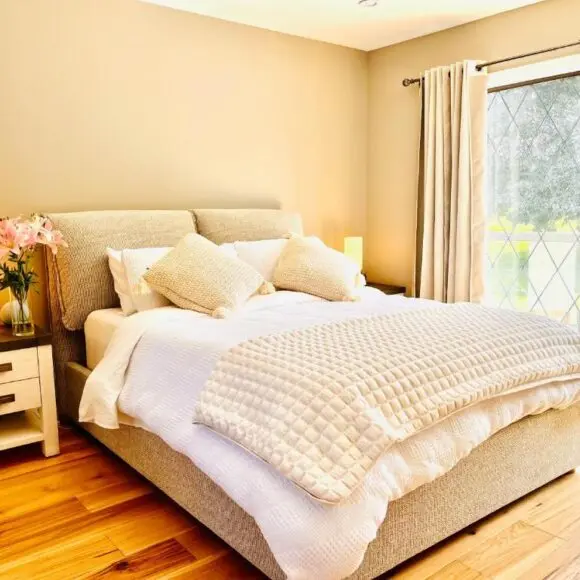 Oceanside Manor – Fancy Room – Golf course & Beach View | vacation home Vancouver | Booking.com